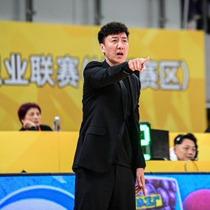 世界杯手机观看-下课主帅+1！韩硕辞任四川男篮主教练，本赛季至今无一胜绩